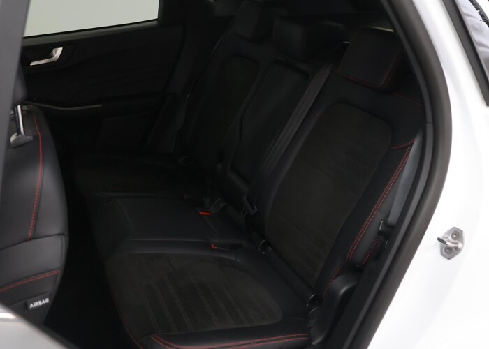 Ford Kuga 2.5 PHEV ST-Line X Black Pack