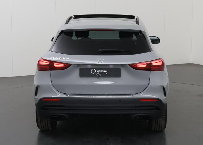 Mercedes-Benz GLA 250 e AMG Line