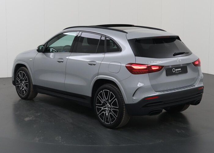 Mercedes-Benz GLA 250 e AMG Line