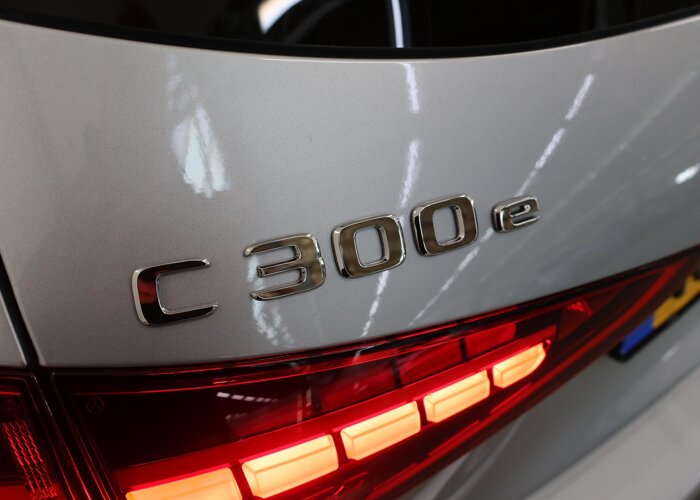 Mercedes-Benz C-Klasse Estate 300 e Business Solution AMG