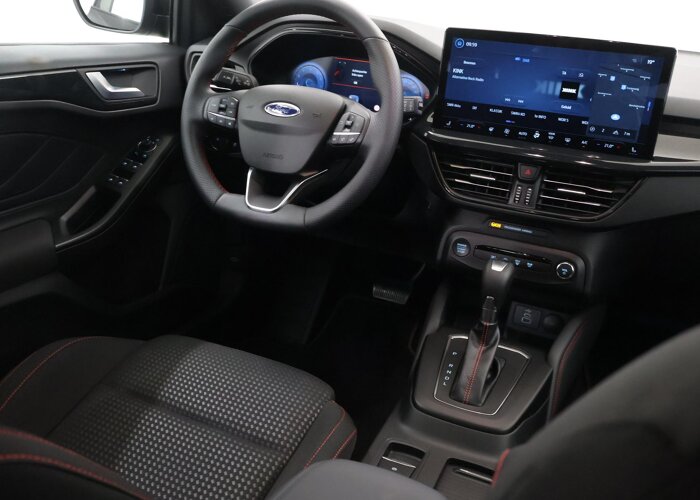 Ford Focus 1.0 EcoBoost Hybrid ST Line X