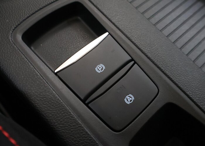 Ford Focus 1.0 EcoBoost Hybrid ST Line X