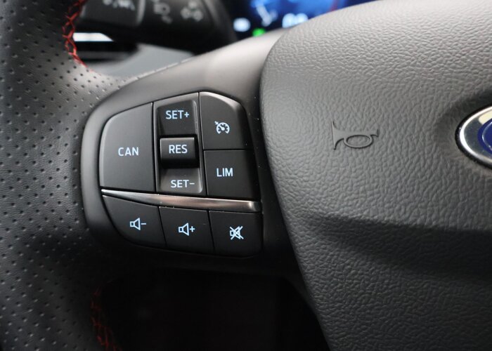 Ford Focus 1.0 EcoBoost Hybrid ST Line X