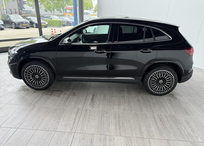 Mercedes-Benz EQA 300 4MATIC AMG Line 67 kWh