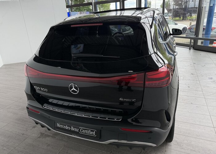 Mercedes-Benz EQA 300 4MATIC AMG Line 67 kWh