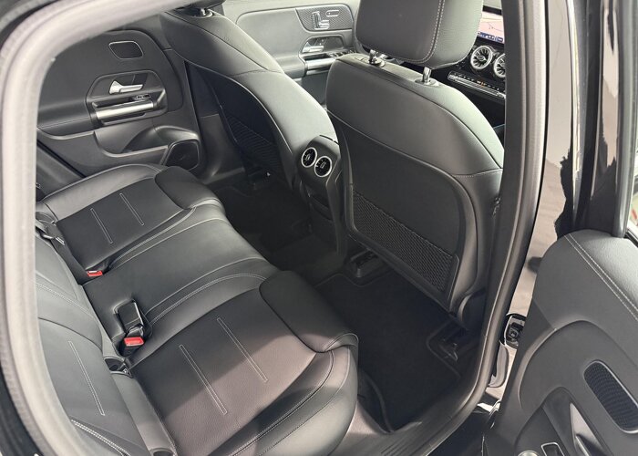 Mercedes-Benz EQA 300 4MATIC AMG Line 67 kWh