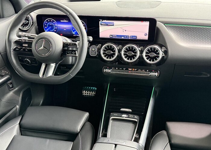 Mercedes-Benz EQA 300 4MATIC AMG Line 67 kWh