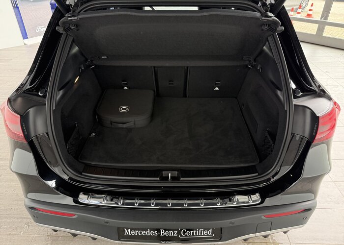 Mercedes-Benz EQA 300 4MATIC AMG Line 67 kWh