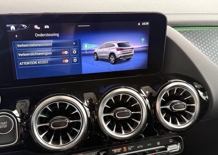 Mercedes-Benz EQA 300 4MATIC AMG Line 67 kWh
