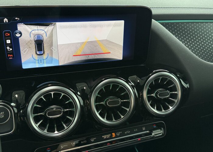 Mercedes-Benz EQA 300 4MATIC AMG Line 67 kWh