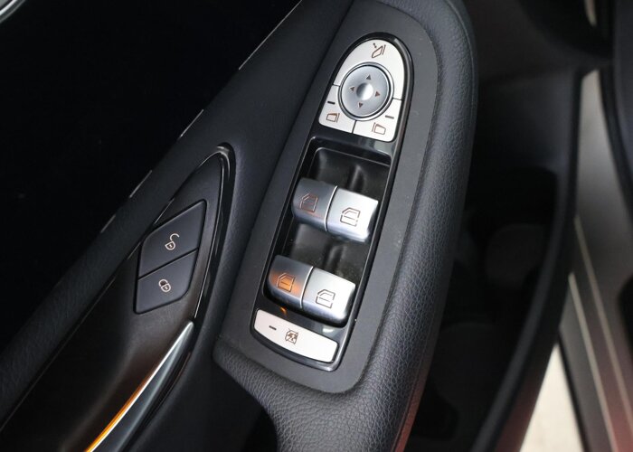Mercedes-Benz GLC 200 Business Solution Limited