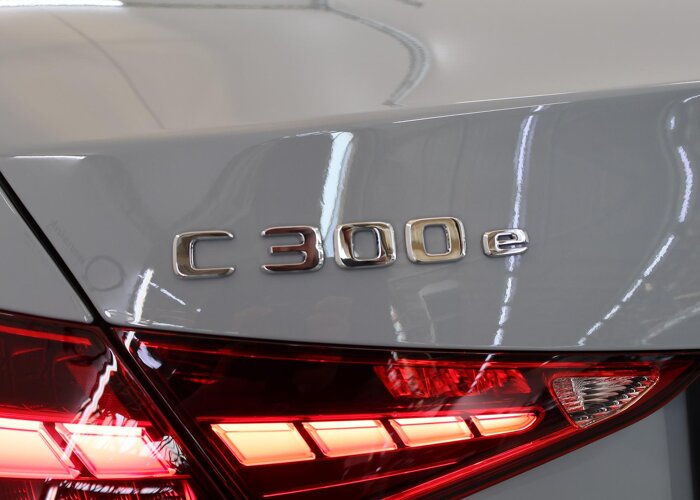 Mercedes-Benz C-Klasse 300 e Business Solution AMG