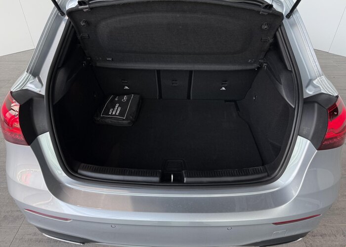 Mercedes-Benz A-Klasse 180 Business Solution AMG