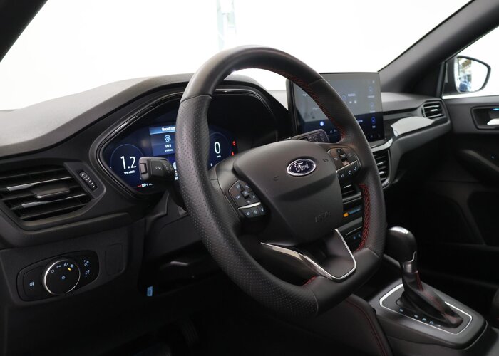 Ford Focus 1.0 EcoBoost Hybrid ST Line X