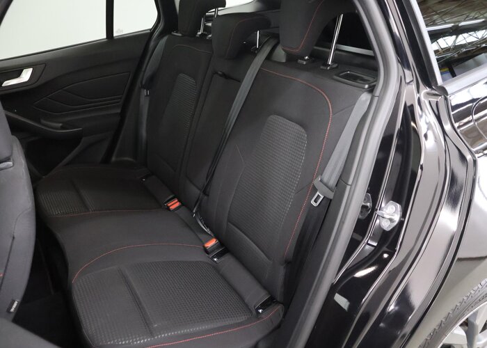 Ford Focus 1.0 EcoBoost Hybrid ST Line X