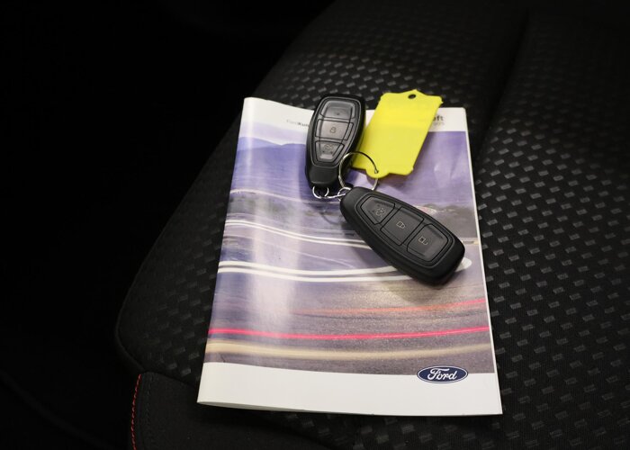 Ford Focus 1.0 EcoBoost Hybrid ST Line X