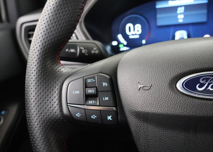 Ford Focus 1.0 EcoBoost Hybrid ST Line X