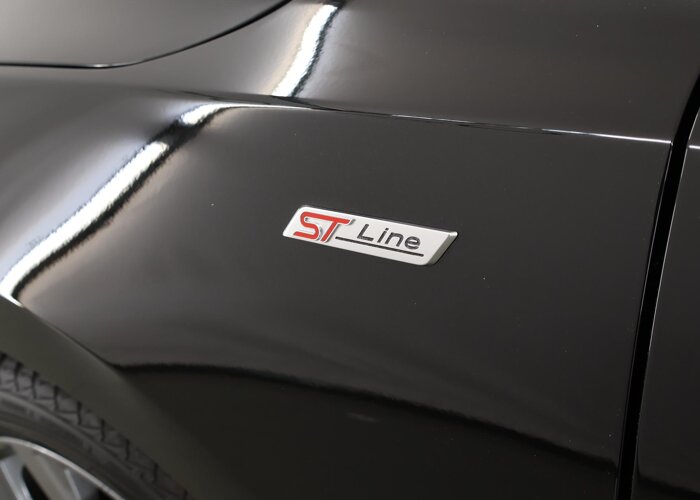 Ford Focus 1.0 EcoBoost Hybrid ST Line X