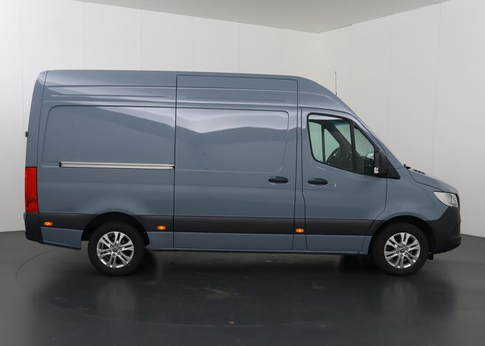 Mercedes-Benz Sprinter 317 CDI L2 H2 Pro
