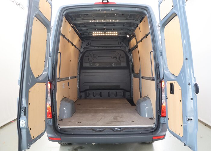 Mercedes-Benz Sprinter 317 CDI L2 H2 Pro