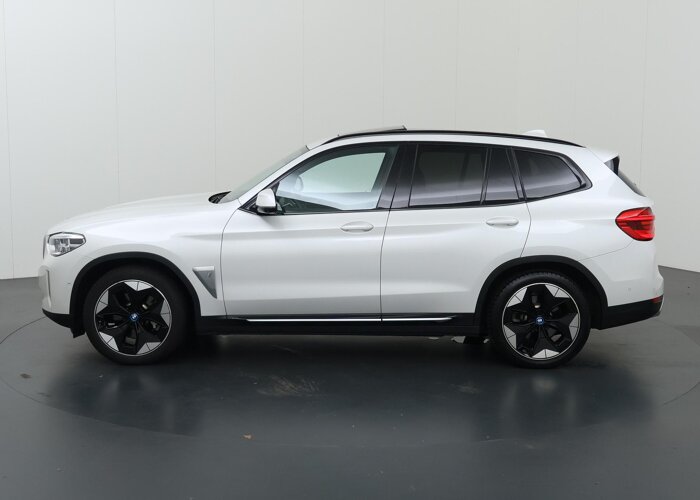 BMW iX3 Executive 80 kWh