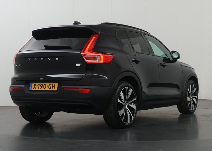 Volvo XC40 Recharge P8 AWD R-Design