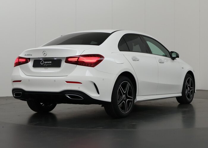 Mercedes-Benz A-Klasse 250 e Business Solution AMG