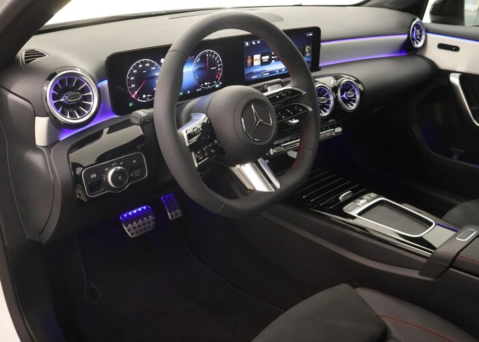 Mercedes-Benz A-Klasse 250 e Business Solution AMG