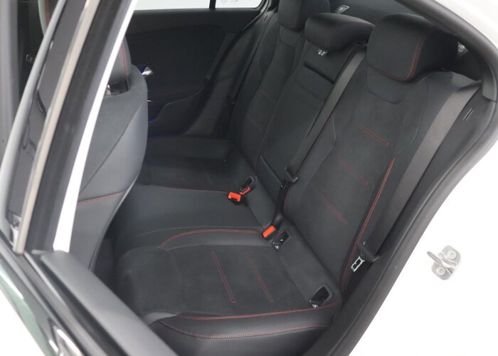 Mercedes-Benz A-Klasse 250 e Business Solution AMG