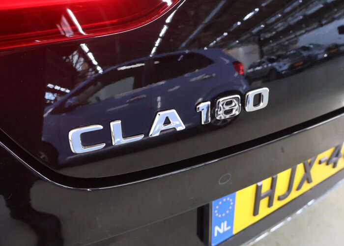 Mercedes-Benz CLA-Klasse Shooting Brake 180 Star Edition Luxury Line