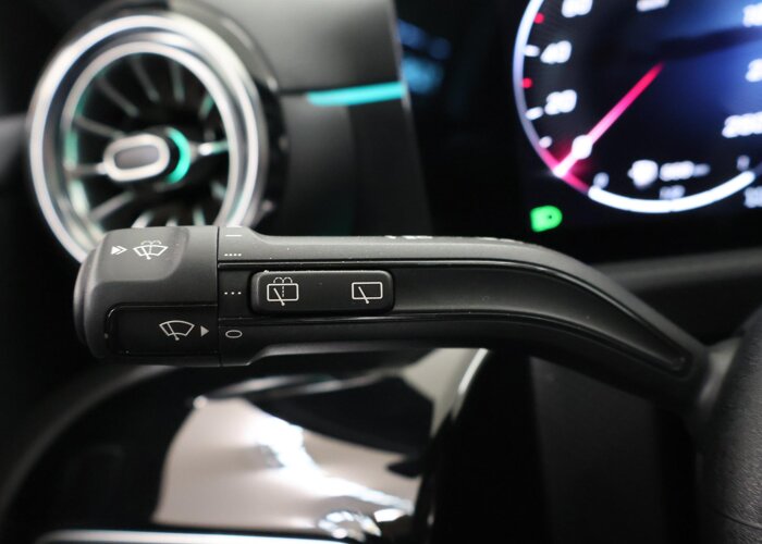 Mercedes-Benz A-Klasse 180 Business Solution AMG