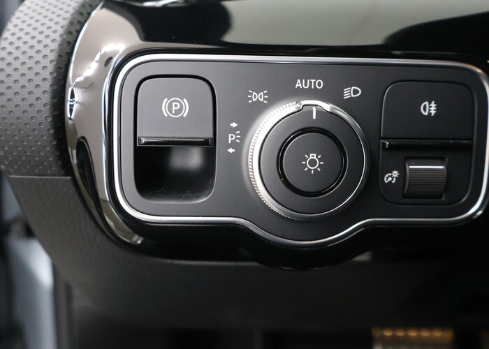 Mercedes-Benz A-Klasse 180 Business Solution AMG