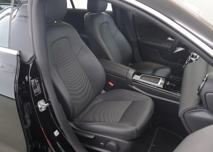 Mercedes-Benz CLA-Klasse Shooting Brake 180 Star Edition