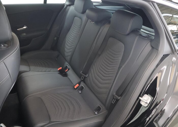 Mercedes-Benz CLA-Klasse Shooting Brake 180 Star Edition