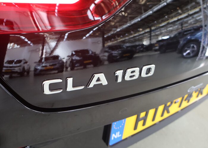 Mercedes-Benz CLA-Klasse Shooting Brake 180 Star Edition