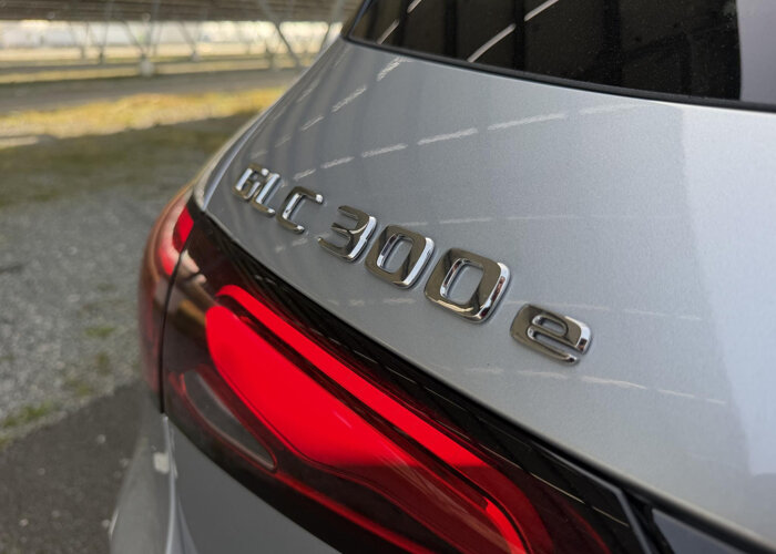 Mercedes-Benz GLC 300e 4MATIC Sport Edition