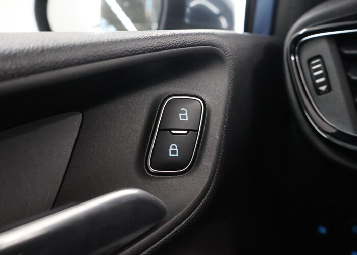 Ford Fiesta 1.0 EcoBoost Hybrid Titanium