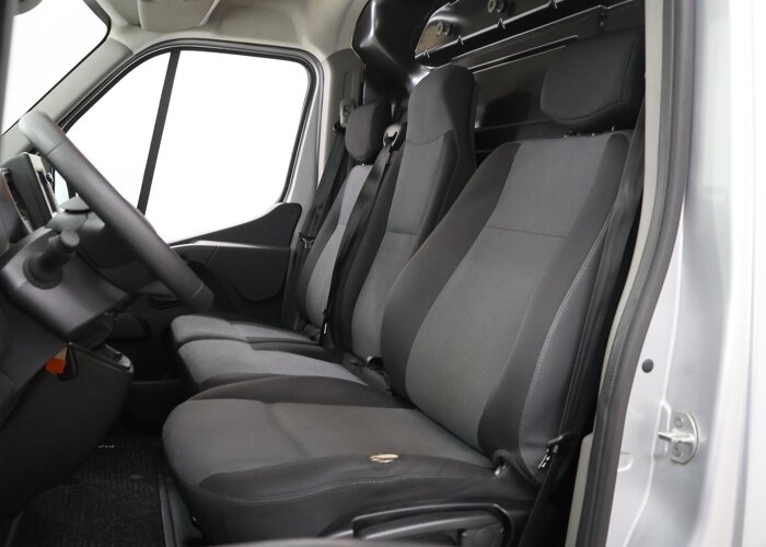 Renault Master T35 | 2.3 dCi | 135 | L2 H2 | WORK EDITION |