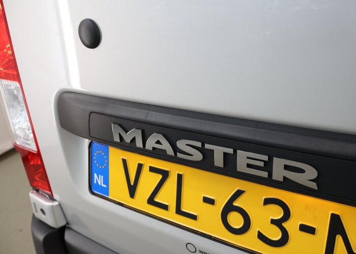 Renault Master T35 | 2.3 dCi | 135 | L2 H2 | WORK EDITION |