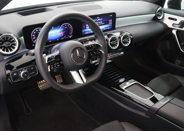 Mercedes-Benz A-Klasse 180 Business Solution AMG