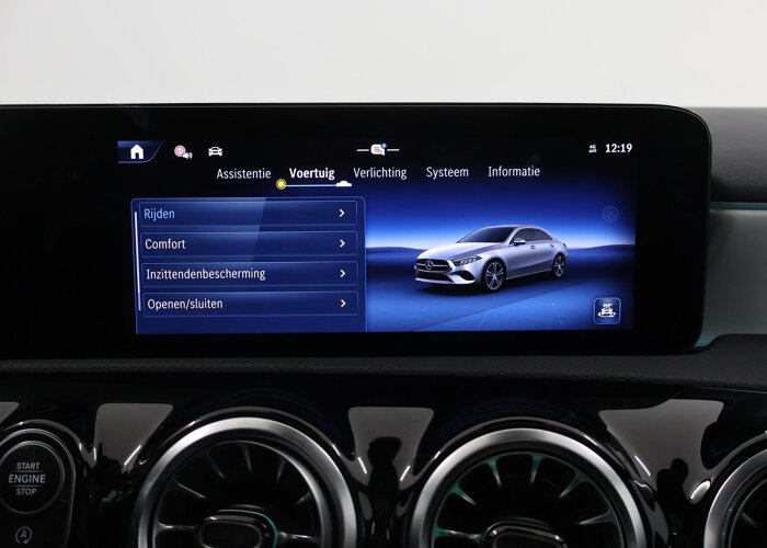 Mercedes-Benz A-Klasse 180 Business Solution AMG