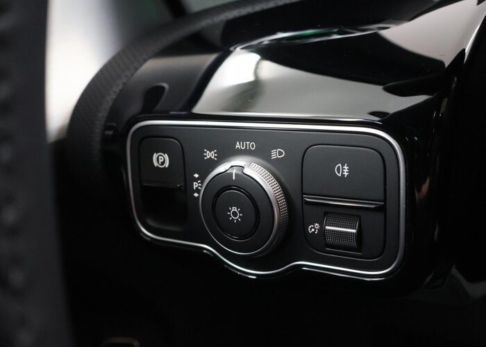 Mercedes-Benz A-Klasse 180 Business Solution AMG