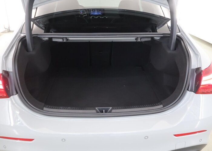 Mercedes-Benz A-Klasse 180 Business Solution AMG