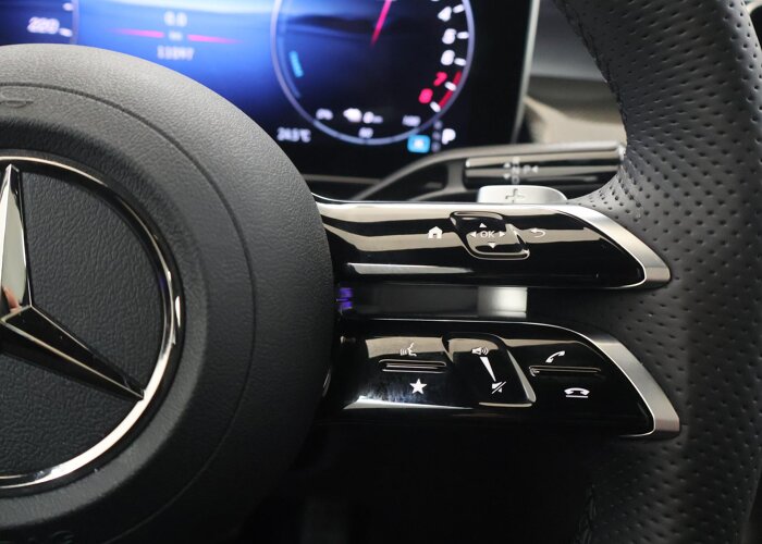 Mercedes-Benz GLC 300e 4MATIC Sport Edition