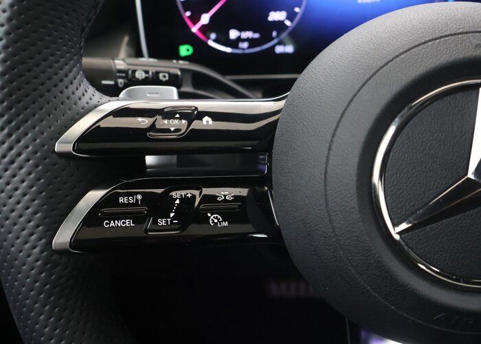 Mercedes-Benz GLC 300e 4MATIC Sport Edition