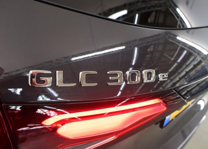 Mercedes-Benz GLC 300e 4MATIC Sport Edition
