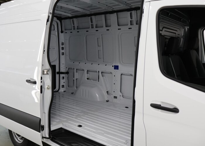 Mercedes-Benz Sprinter 317 L2H2 RWD PRO