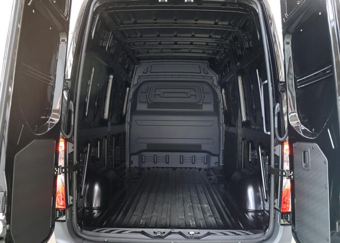 Mercedes-Benz Sprinter 315 L2H2 RWD PRO
