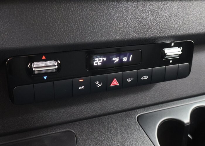 Mercedes-Benz Sprinter 319 L2H2 RWD SELECT