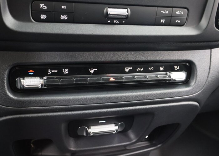 Mercedes-Benz EVITO TOURER 129 L2 PRO 90kWh